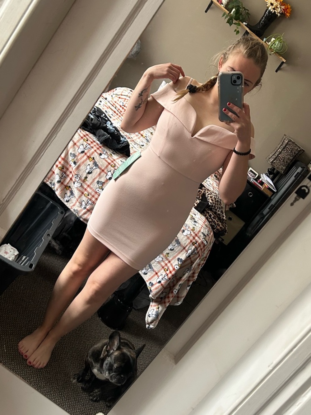 B. Smart Blush Pink Off-Shoulder Bodycon Mini Dress